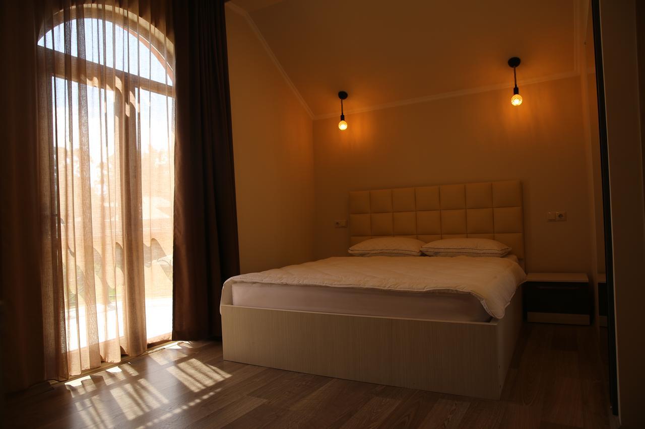 Villa Mariana Batumi Exterior photo