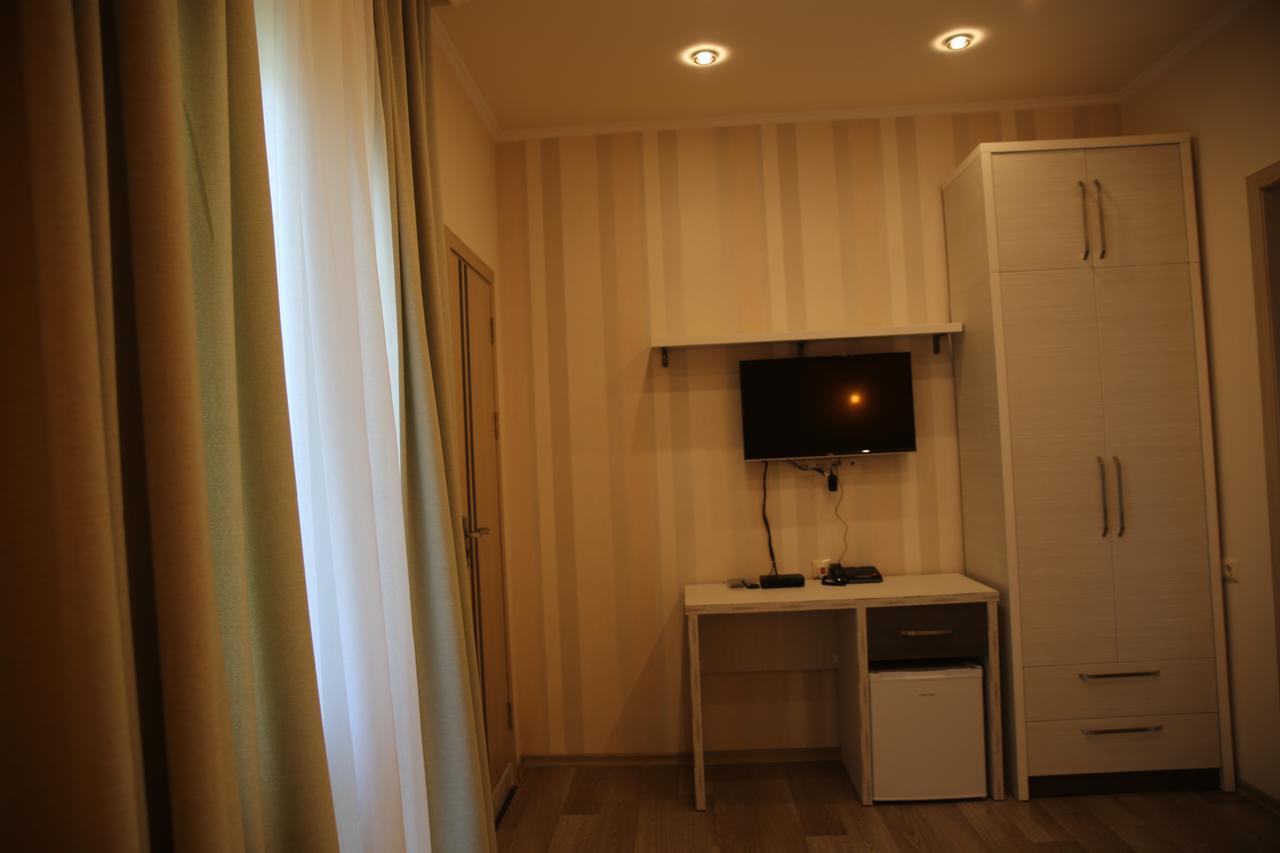 Villa Mariana Batumi Exterior photo